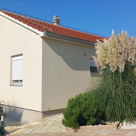 Villa Mir Pridraga Exteriér fotografie