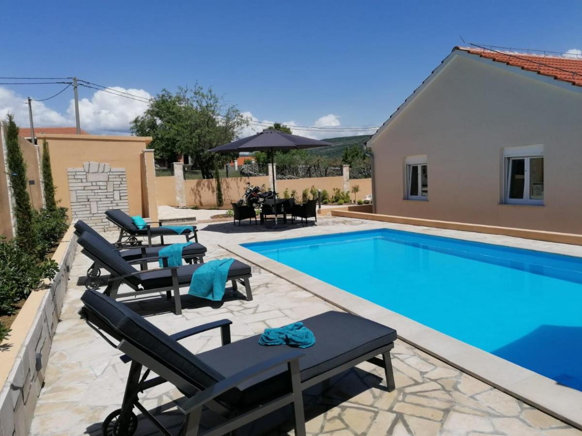Villa Mir Pridraga Exteriér fotografie