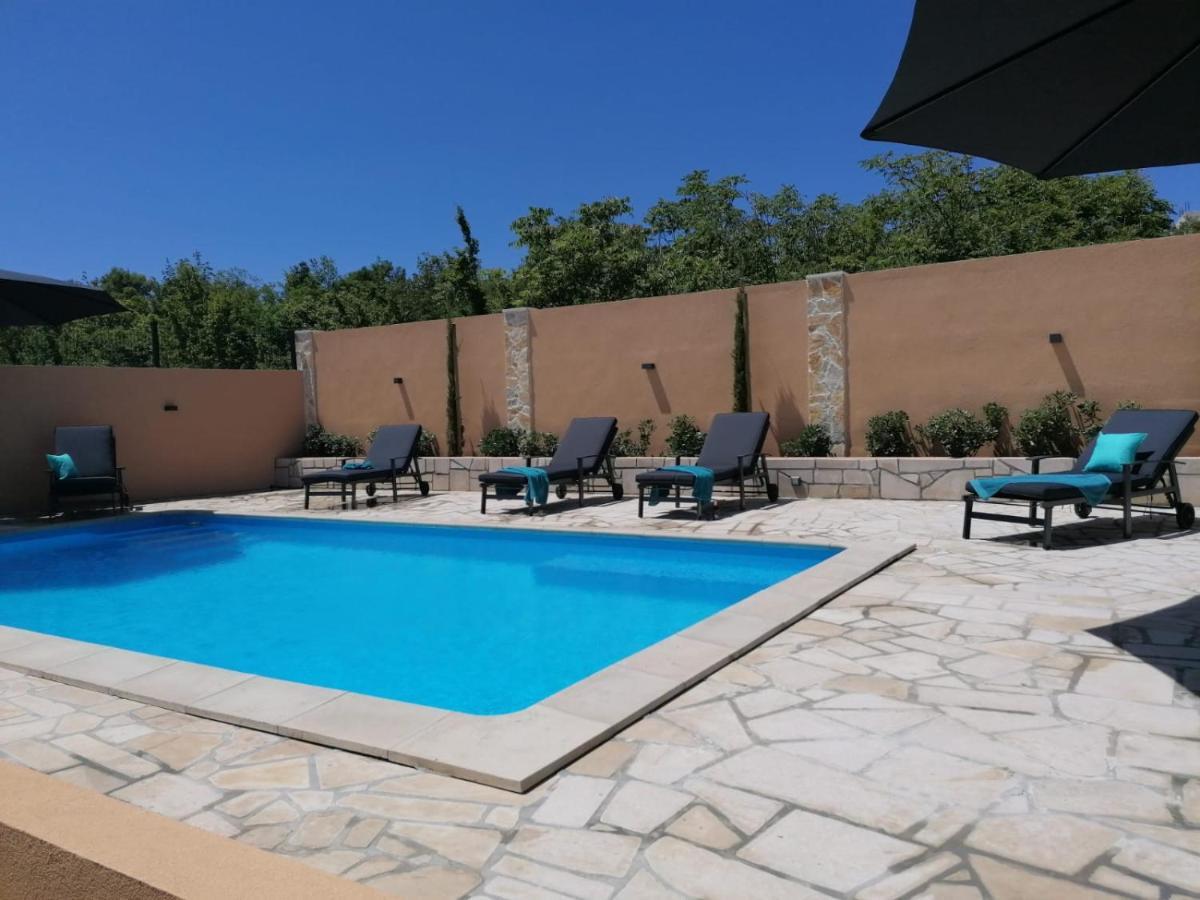 Villa Mir Pridraga Exteriér fotografie