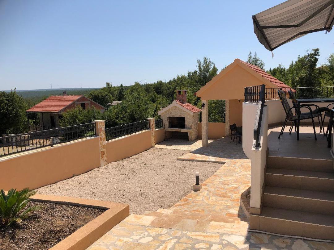 Villa Mir Pridraga Exteriér fotografie
